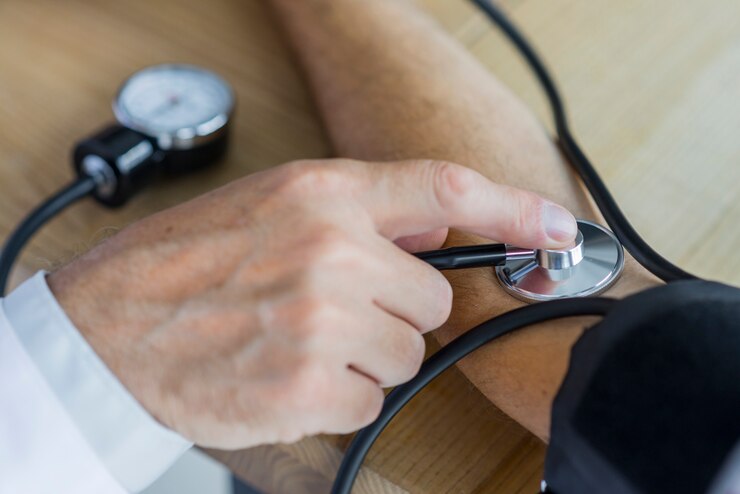 Expert Tips On How To Lower Blood Pressure In An Emergency